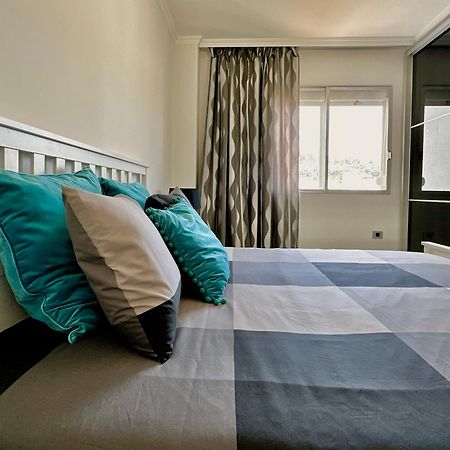 Hostiguest Coliving Leon Y Castillo Las Palmas Buitenkant foto
