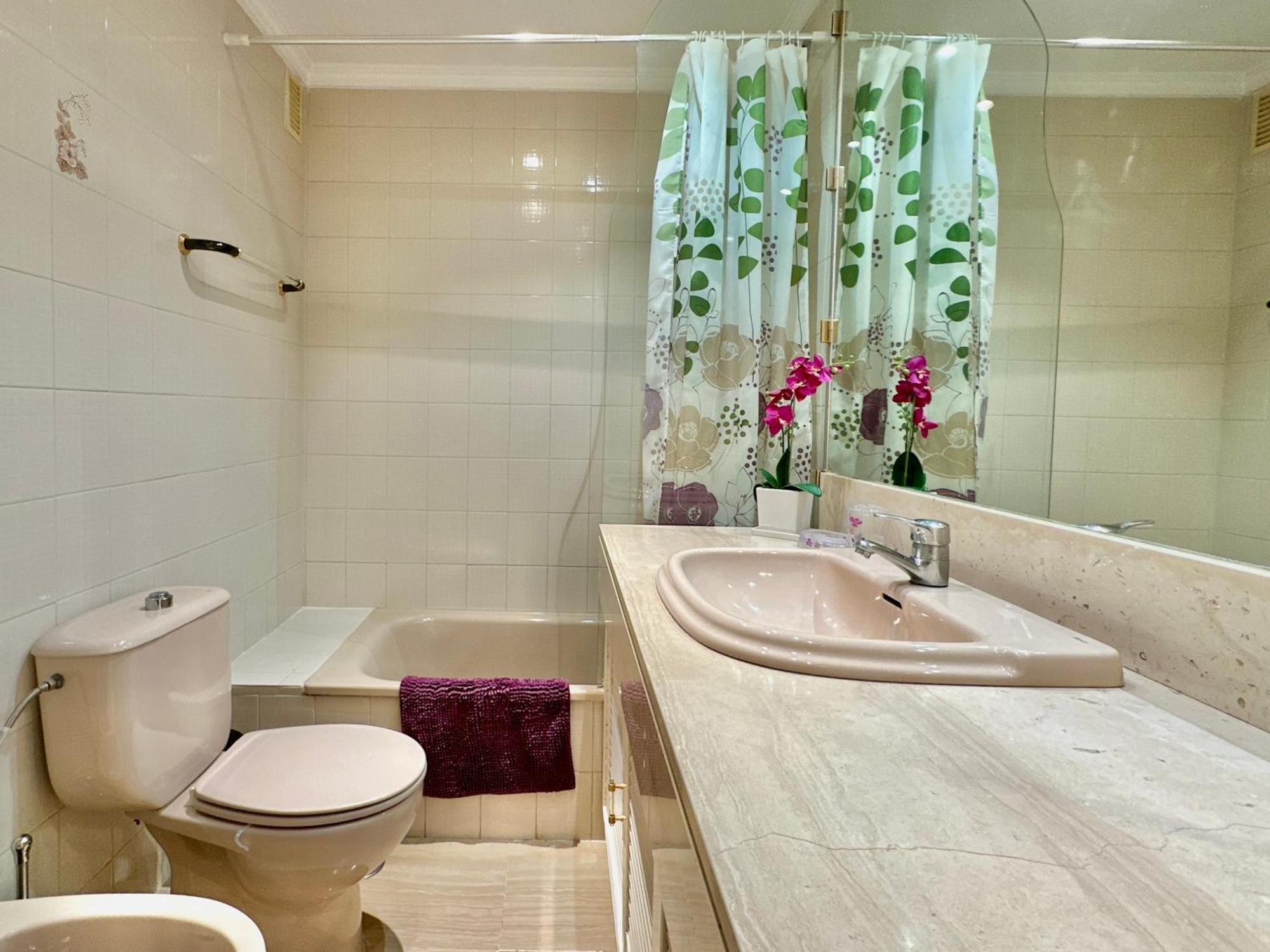 Hostiguest Coliving Leon Y Castillo Las Palmas Buitenkant foto